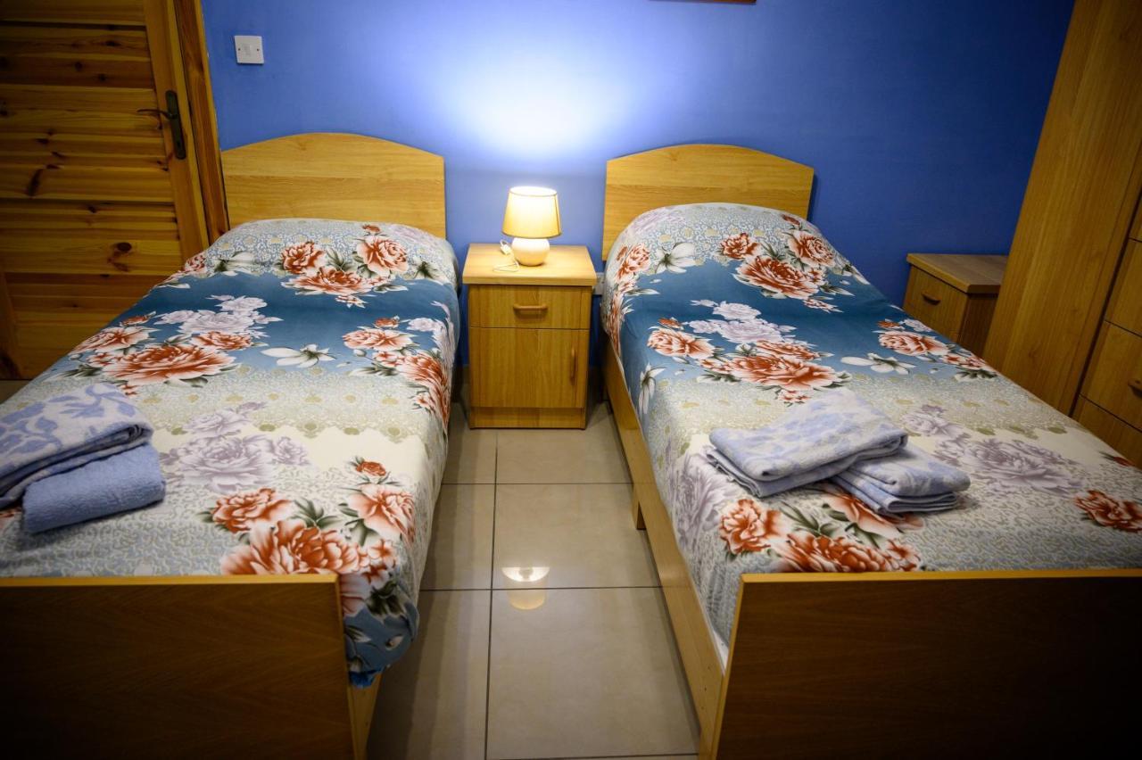 Daffodil Apartment St. Paul's Bay Buitenkant foto